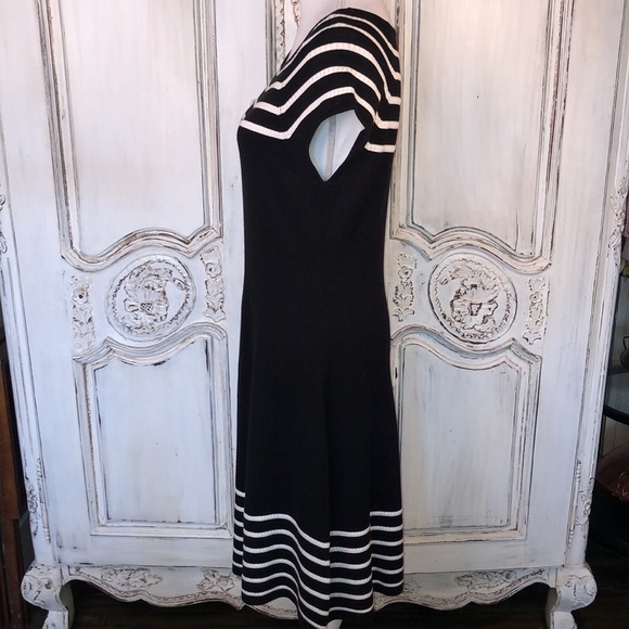 Eliza J Lovely Black and White Fit and Flair Sweater Dress Size Medium - Picture 7 of 12